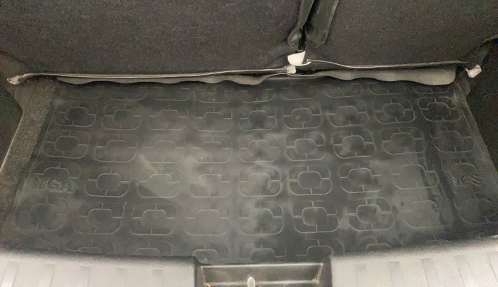 2017 Maruti Swift ZXI, Petrol, Manual, 70,066 km, Boot Inside