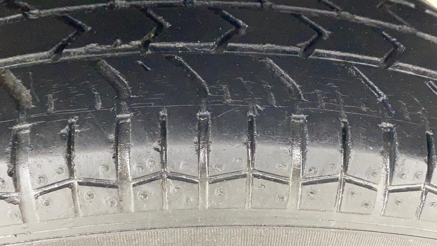 2015 Maruti Swift Dzire VXI, Petrol, Manual, 36,170 km, Left Rear Tyre Tread