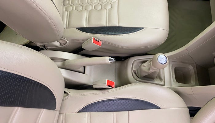 2015 Maruti Swift Dzire VXI, Petrol, Manual, 36,170 km, Gear Lever