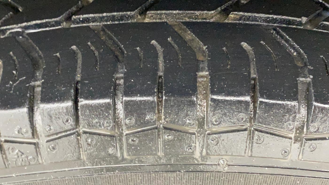 2015 Maruti Swift Dzire VXI, Petrol, Manual, 36,170 km, Left Front Tyre Tread