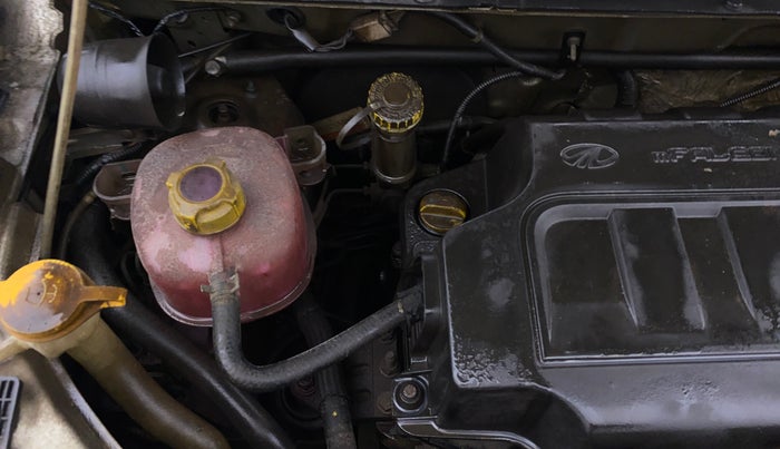 2016 Mahindra Kuv100 K8 6 STR, Petrol, Manual, 62,940 km, Engine View - Right