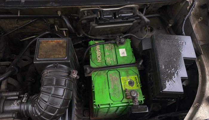 2016 Mahindra Kuv100 K8 6 STR, Petrol, Manual, 62,940 km, Engine View - Left