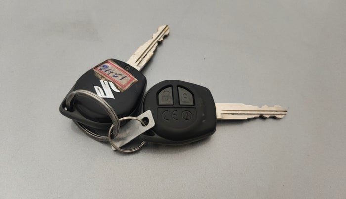 2017 Maruti Baleno DELTA DIESEL 1.3, Diesel, Manual, 49,954 km, Key Close Up