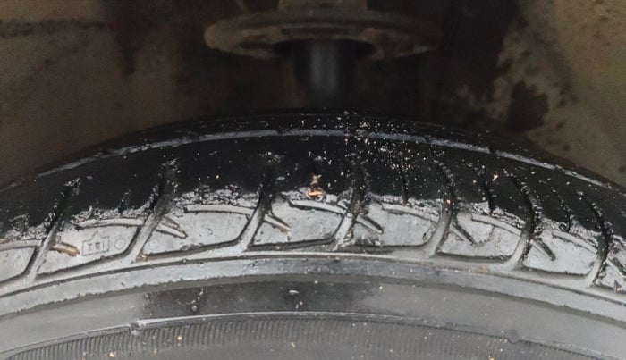 2017 Maruti Baleno DELTA DIESEL 1.3, Diesel, Manual, 49,954 km, Right Front Tyre Tread