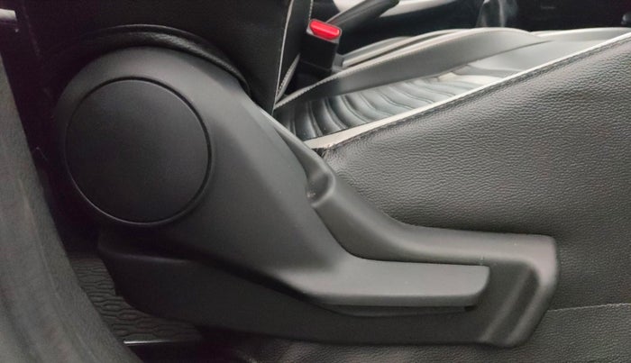 2017 Maruti Baleno DELTA DIESEL 1.3, Diesel, Manual, 49,954 km, Driver Side Adjustment Panel