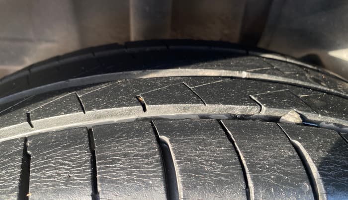 2018 Tata Tiago XZ PETROL, Petrol, Manual, 27,226 km, Right Rear Tyre Tread