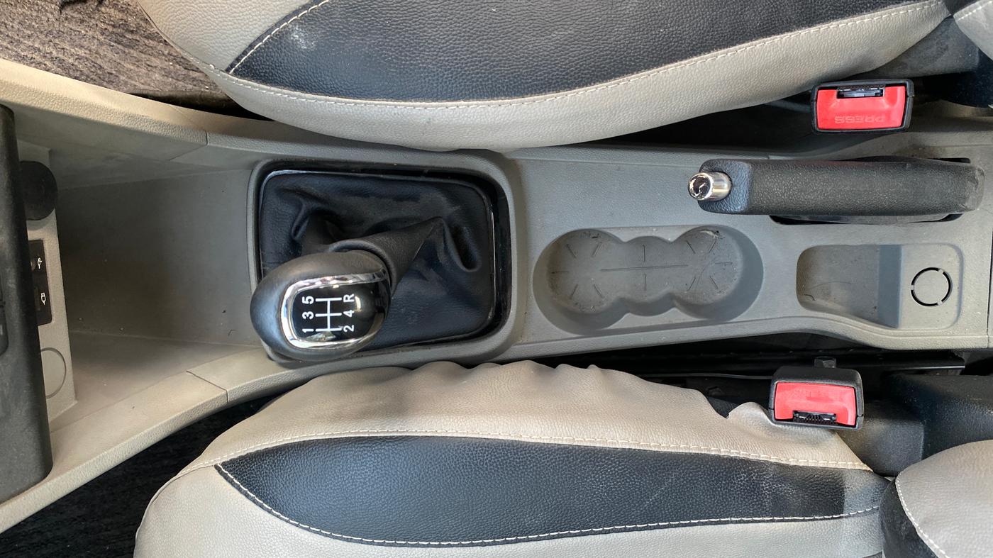 2018 Tata Tiago XZ PETROL, Petrol, Manual, 27,226 km, Gear Lever