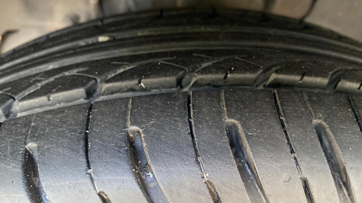 2018 Tata Tiago XZ PETROL, Petrol, Manual, 27,226 km, Left Front Tyre Tread