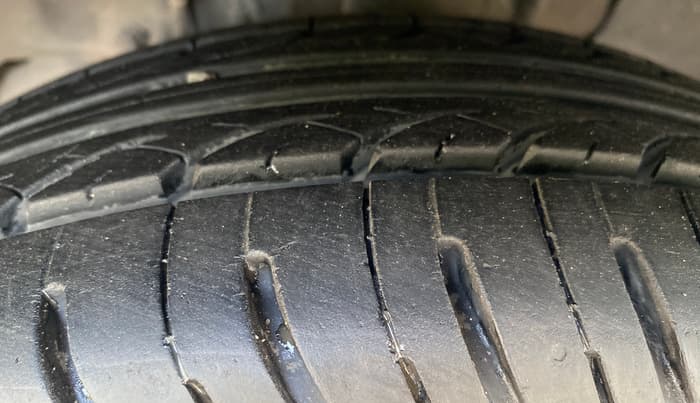 2018 Tata Tiago XZ PETROL, Petrol, Manual, 27,226 km, Left Front Tyre Tread