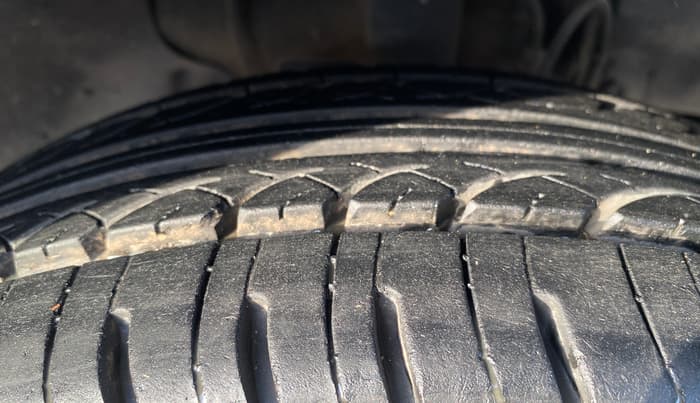 2018 Tata Tiago XZ PETROL, Petrol, Manual, 27,226 km, Right Front Tyre Tread