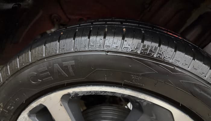 2020 Tata ALTROZ XZ PETROL, Petrol, Manual, 79,911 km, Left Rear Tyre Tread