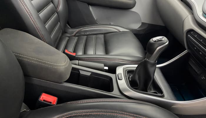 2020 Tata ALTROZ XZ PETROL, Petrol, Manual, 79,911 km, Gear Lever