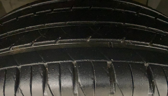 2022 Maruti BREZZA ZXI, Petrol, Manual, 26,717 km, Left Front Tyre Tread
