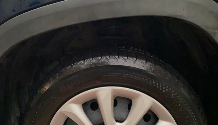 2022 Maruti Grand Vitara DELTA SMART HYBRID, Petrol, Manual, 28,078 km, Left Front Tyre Tread