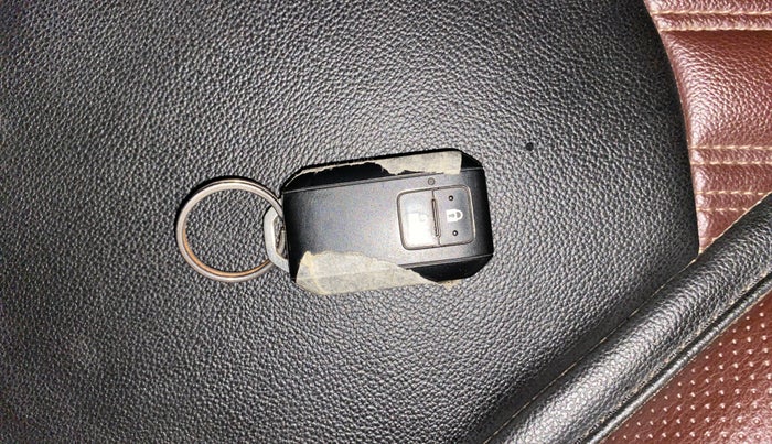 2022 Maruti Grand Vitara DELTA SMART HYBRID, Petrol, Manual, 28,078 km, Key Close Up