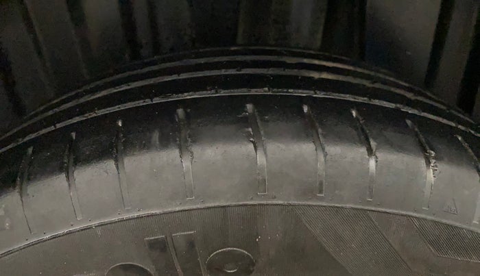2022 Maruti Baleno DELTA PETROL 1.2, Petrol, Manual, 1,37,503 km, Left Rear Tyre Tread