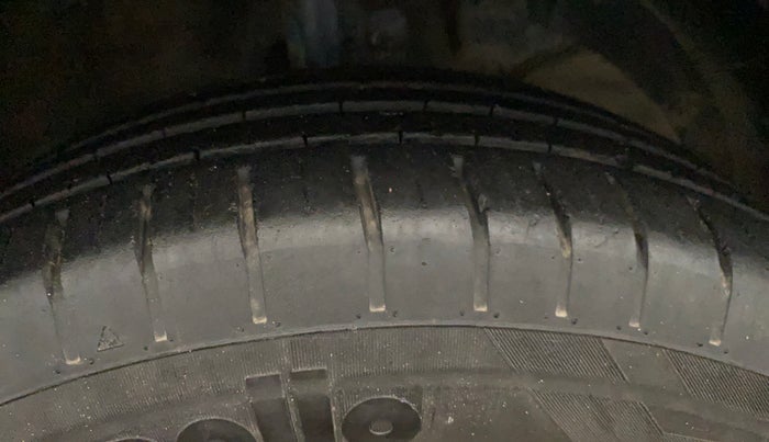 2022 Maruti Baleno DELTA PETROL 1.2, Petrol, Manual, 1,37,503 km, Right Front Tyre Tread