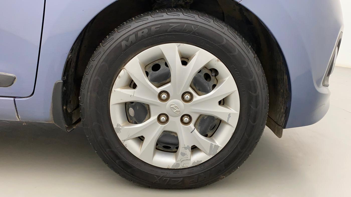 2015 Hyundai Grand i10 SPORTZ 1.2 KAPPA VTVT, Petrol, Manual, 48,303 km, Right Front Wheel