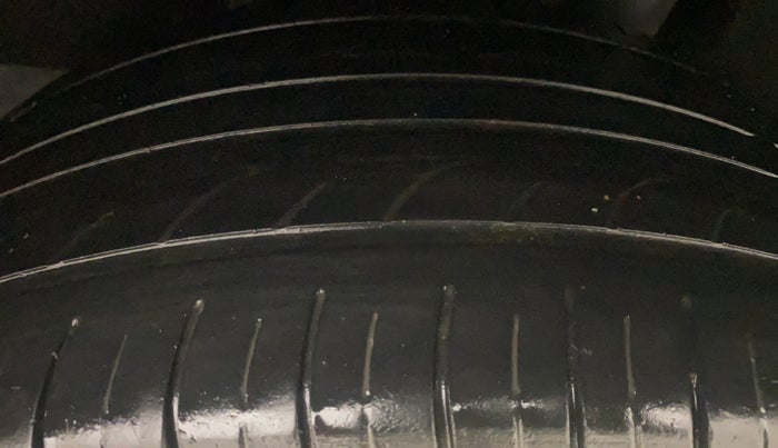 2017 Maruti Baleno ALPHA DIESEL 1.3, Diesel, Manual, 73,323 km, Left Rear Tyre Tread