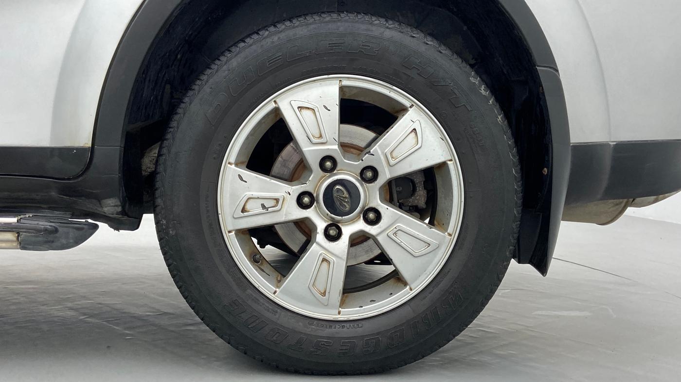 2014 Mahindra XUV500 W8 FWD, Diesel, Manual, 83,931 km, Left Rear Wheel
