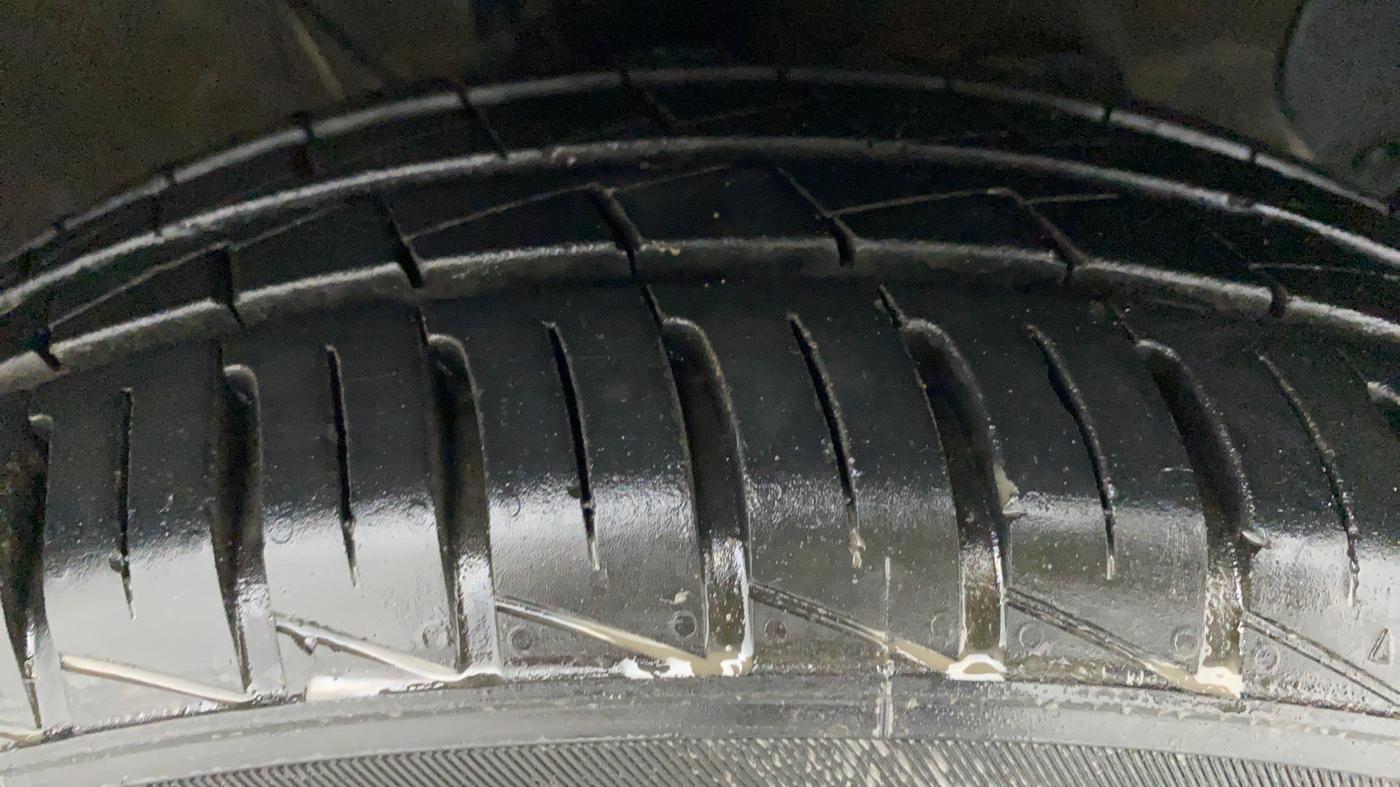 2019 Hyundai NEW SANTRO SPORTZ CNG, CNG, Manual, 59,157 km, Right Front Tyre Tread