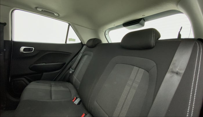 2019 Hyundai VENUE SX PLUS 1.0 TURBO DCT, Petrol, Automatic, 72,563 km, Right Side Rear Door Cabin
