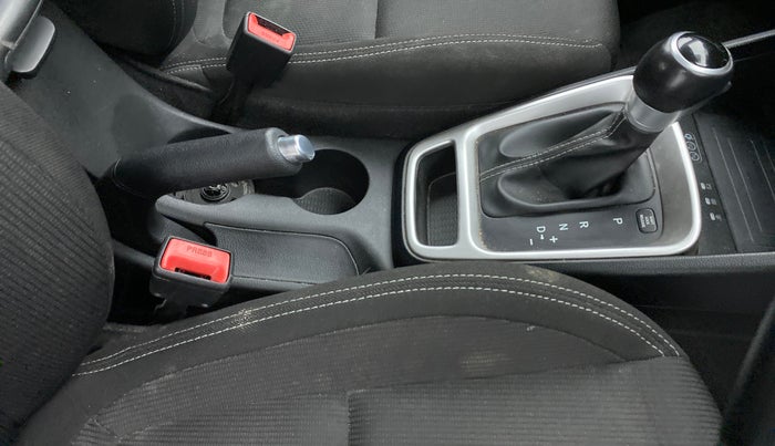 2019 Hyundai VENUE SX PLUS 1.0 TURBO DCT, Petrol, Automatic, 72,563 km, Gear Lever