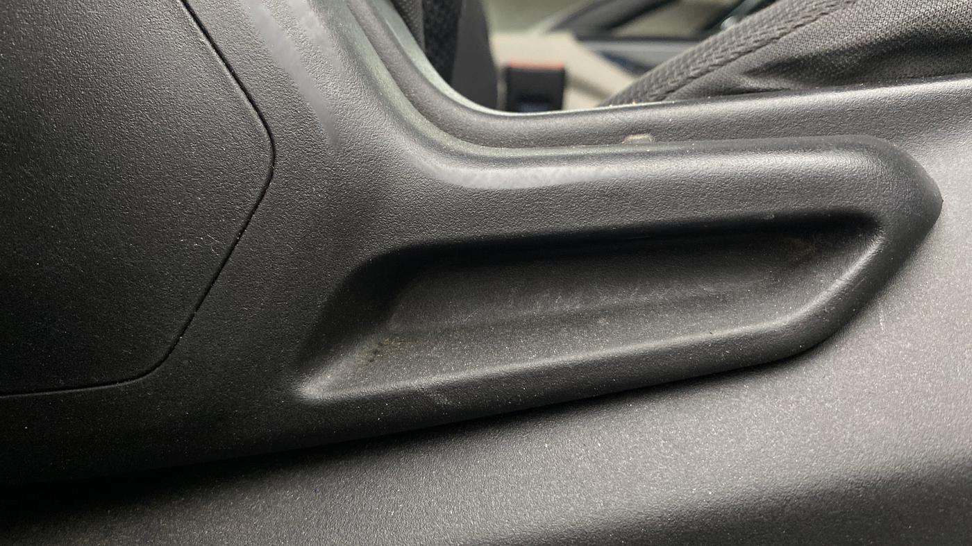 2020 Tata NEXON XZ PETROL, Petrol, Manual, 1,06,567 km, Driver Side Adjustment Panel