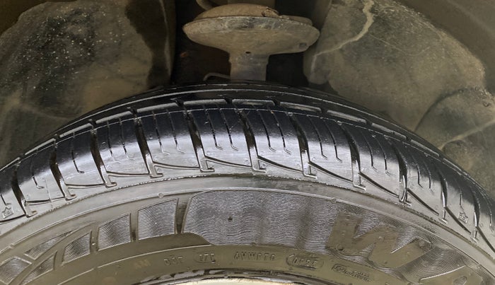 2017 Nissan Terrano XL (P), Petrol, Manual, 43,772 km, Right Front Tyre Tread