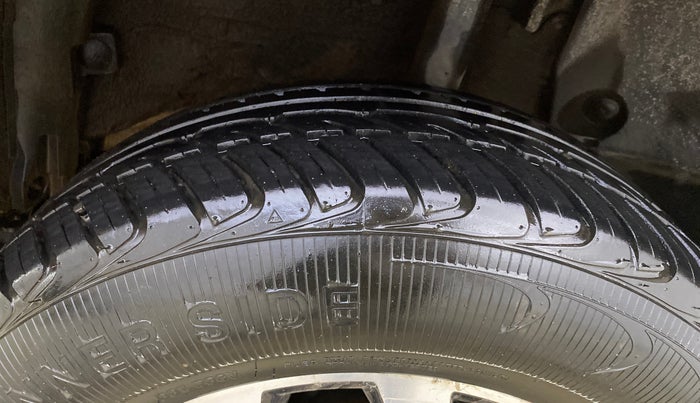 2017 Nissan Terrano XL (P), Petrol, Manual, 43,772 km, Left Rear Tyre Tread
