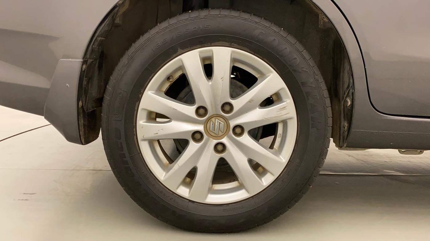 2016 Maruti Ertiga ZDI + SHVS, Diesel, Manual, 91,200 km, Right Rear Wheel