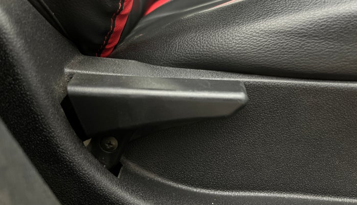 2018 Tata NEXON XM PETROL, Petrol, Manual, 99,567 km, Driver Side Adjustment Panel