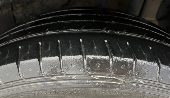 2018 Tata NEXON XM PETROL, Petrol, Manual, 99,567 km, Left Rear Tyre Tread