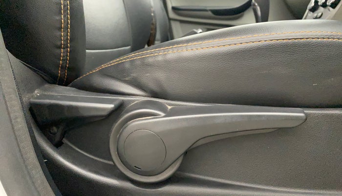 2018 Tata Tiago XZA PETROL, Petrol, Automatic, 9,645 km, Driver Side Adjustment Panel