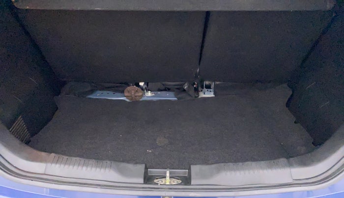 2021 Maruti IGNIS ZETA 1.2 AMT, Petrol, Automatic, 30,701 km, Boot Inside