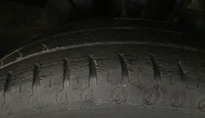 2019 Renault Kwid RXT 1.0 (O), Petrol, Manual, 74,041 km, Right Front Tyre Tread