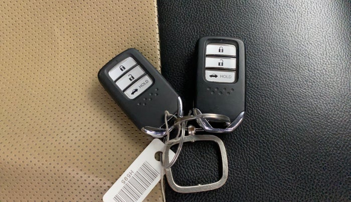 2021 Honda Amaze 1.2L I-VTEC VX, Petrol, Manual, 77,912 km, Key Close Up