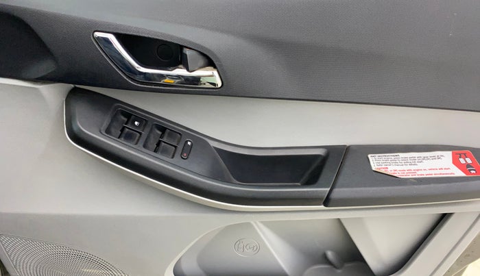 2021 Tata Tiago XZA PLUS PETROL, Petrol, Automatic, 84,164 km, Driver Side Door Panels Control