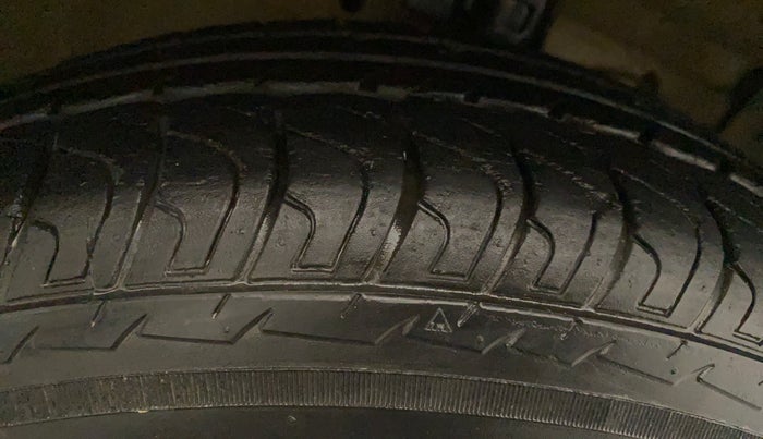 2016 Maruti Swift Dzire VXI AT, Petrol, Automatic, 14,010 km, Right Rear Tyre Tread