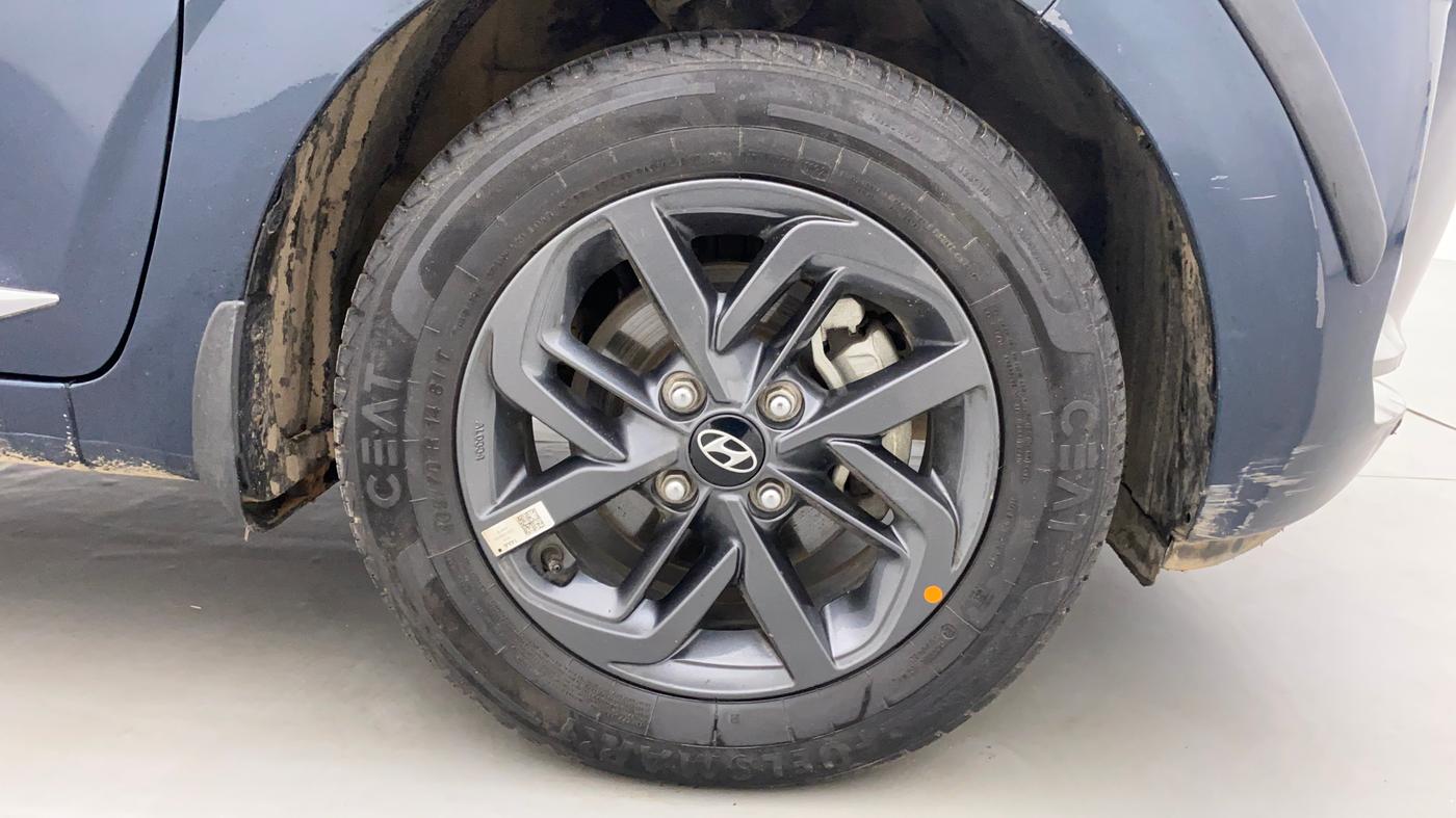 2022 Hyundai GRAND I10 NIOS SPORTZ 1.2 KAPPA VTVT CNG, CNG, Manual, 17,428 km, Right Front Wheel
