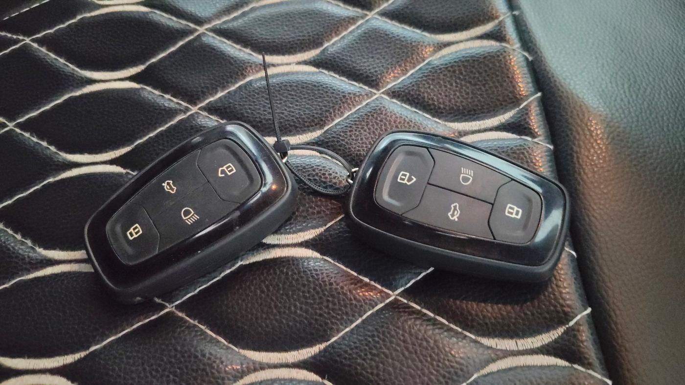 2021 Tata PUNCH ACCOMPLISHED MT, Petrol, Manual, 44,304 km, Key Close Up