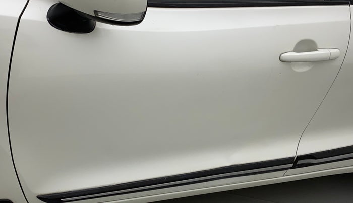 2016 Maruti Baleno DELTA PETROL 1.2, Petrol, Manual, 53,339 km, Front passenger door - Slightly dented
