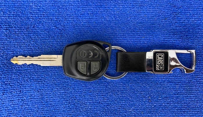 2016 Maruti Baleno DELTA PETROL 1.2, Petrol, Manual, 53,339 km, Key Close Up