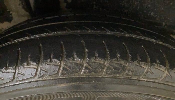 2020 Maruti New Wagon-R ZXI 1.2 AMT, Petrol, Automatic, 35,466 km, Right Rear Tyre Tread