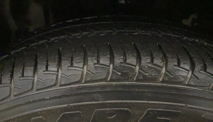 2020 Maruti New Wagon-R ZXI 1.2 AMT, Petrol, Automatic, 35,466 km, Left Front Tyre Tread