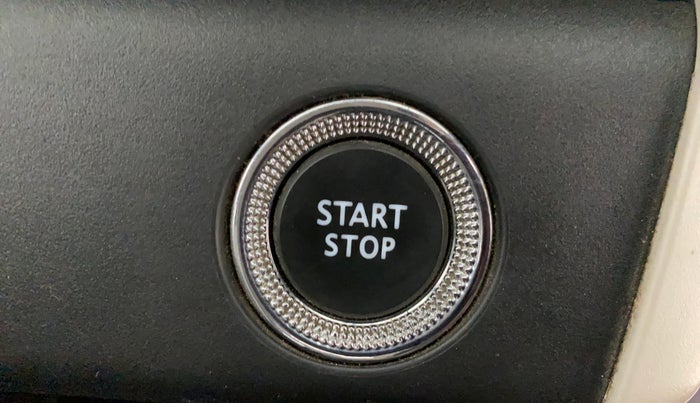 2020 Renault TRIBER RXZ AMT, CNG, Automatic, 89,715 km, Keyless Start/ Stop Button