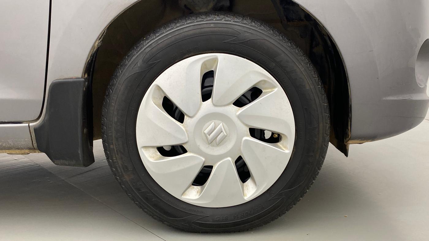2014 Maruti Celerio VXI, Petrol, Manual, 35,620 km, Right Front Wheel