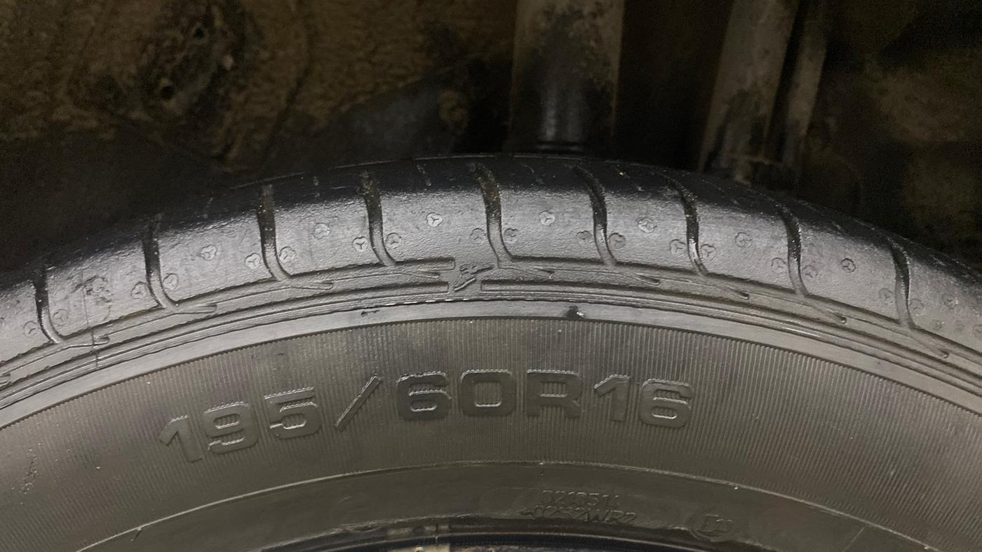 2019 Tata NEXON XM PETROL, Petrol, Manual, 39,526 km, Left Rear Tyre Tread