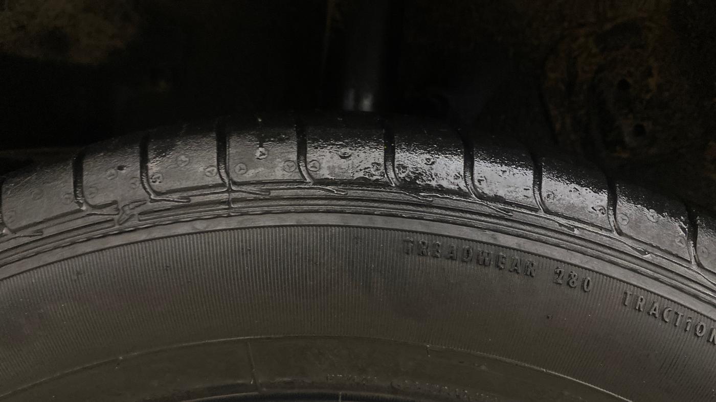 2019 Tata NEXON XM PETROL, Petrol, Manual, 39,526 km, Right Rear Tyre Tread