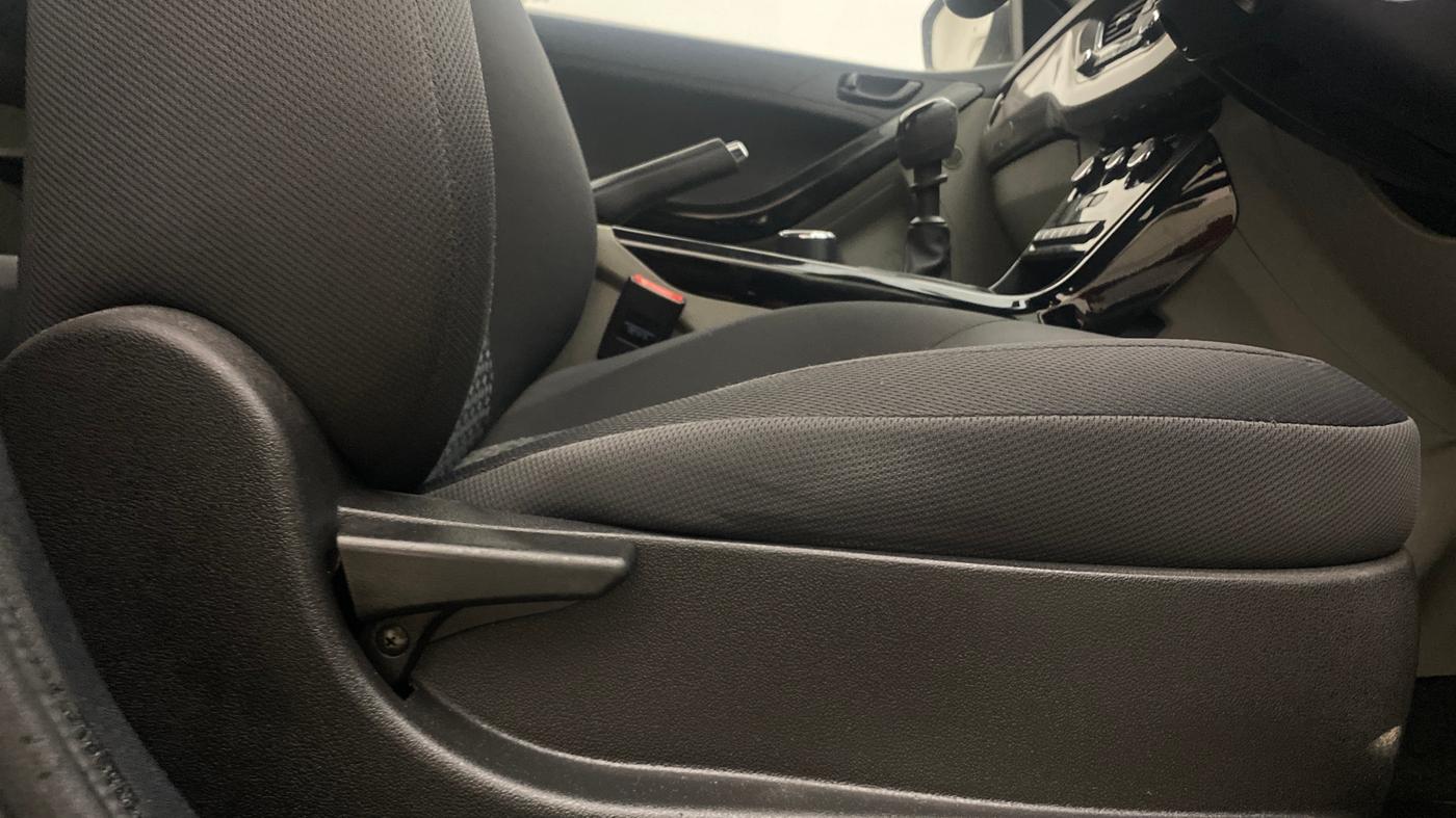 2019 Tata NEXON XM PETROL, Petrol, Manual, 39,526 km, Driver Side Adjustment Panel